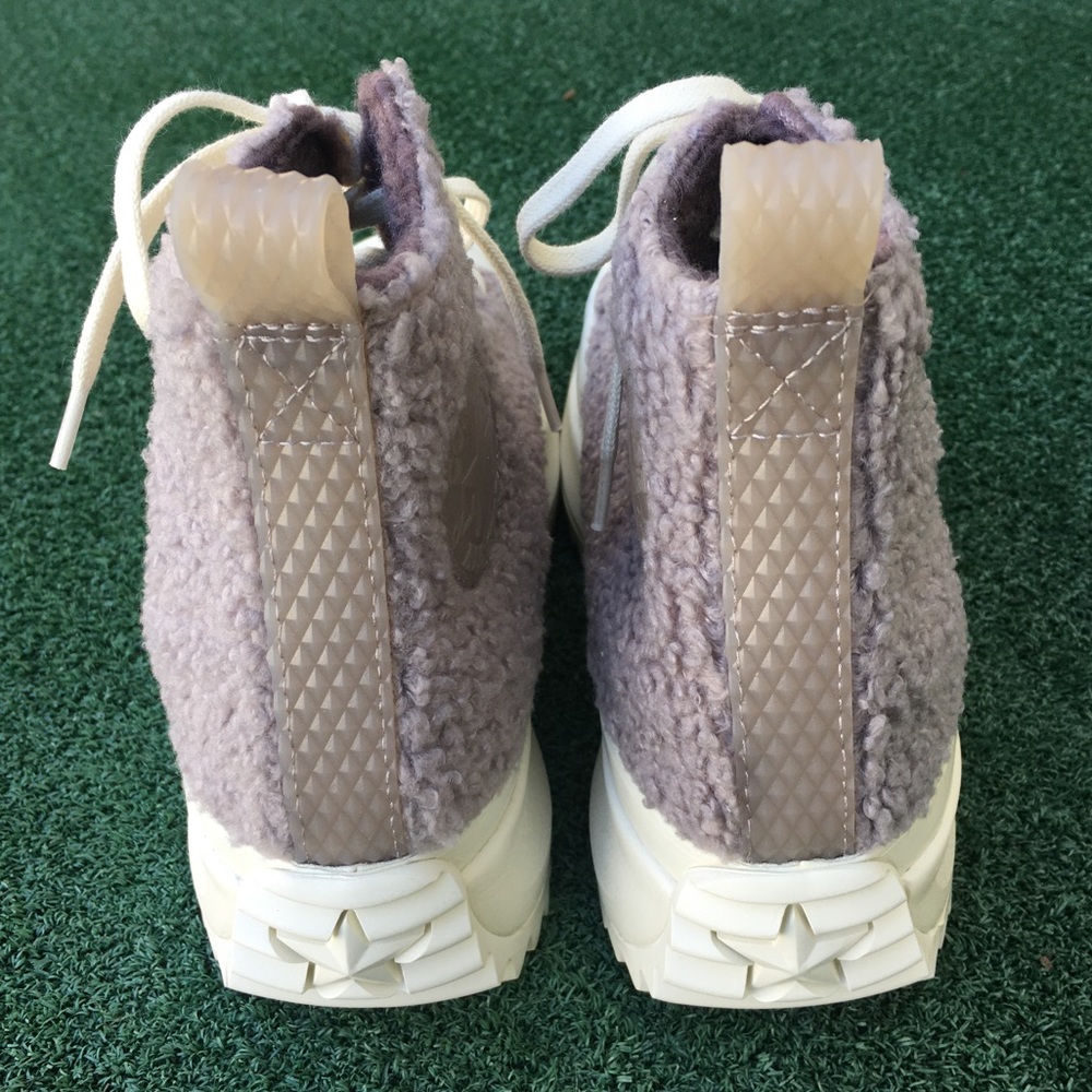 NWT Converse CTAS Faux Shearling Run Star Hike Platform High Top Sneaker Purple - Picture 6 of 13